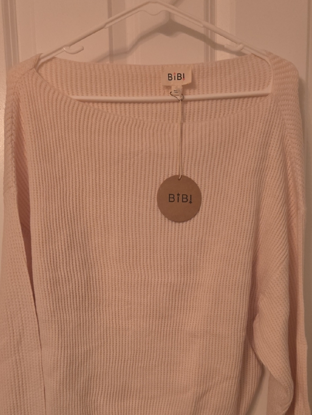 BiBi Lightweight Scoop Neck Sweater in Cream